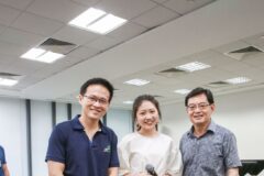 ART Market bilingual Singapore Female Emcee with Heng Swee Keat and MP Desmond Choo